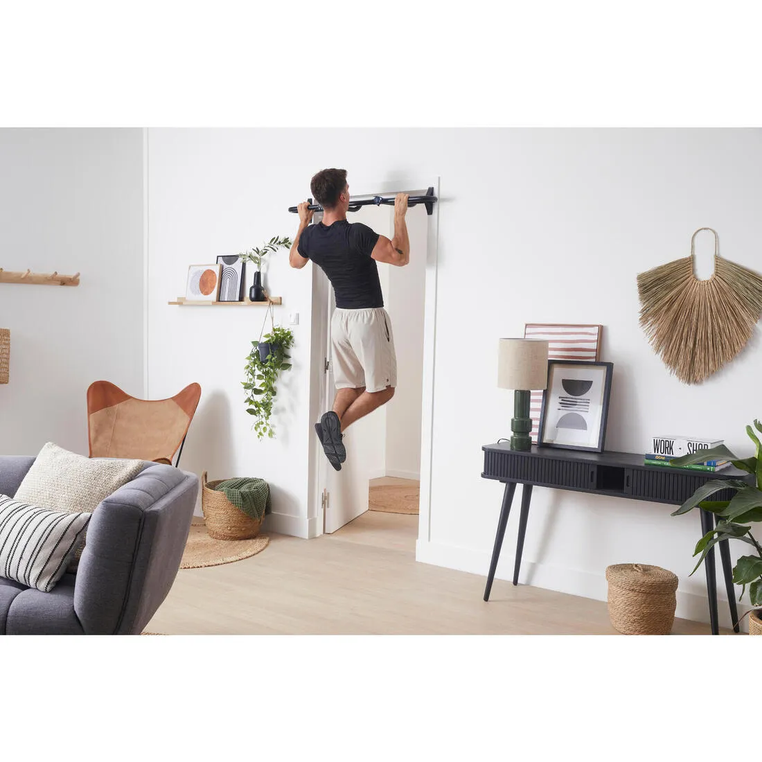 No-Screw Doorway Weight Training Pull-Up Bar