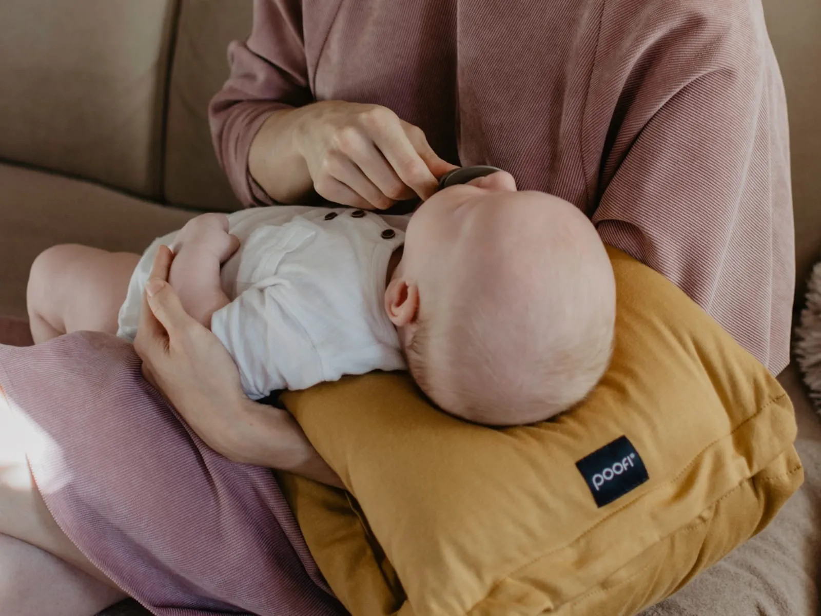 Poofi Nursing Pillow – Arm Band (Grey)