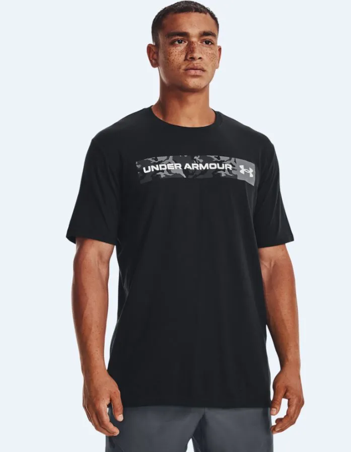 Under Armour Mens Camo Chest Stripe Short Sleeve T-Shirt